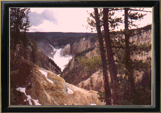 travelyellowstonefalls2.jpg